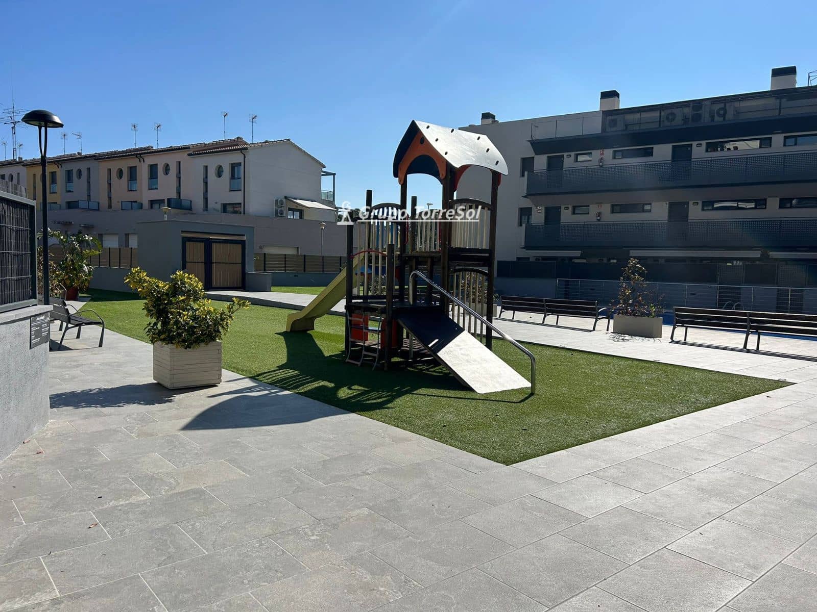 2 sypialnia Mieszkanie na sprzedaż w El Vendrell z basenem garażem - 220 000 € (Ref: 9638025)