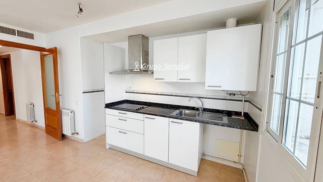 2 bedroom Flat for sale in El Vendrell - € 210,000 (Ref: 9638948)