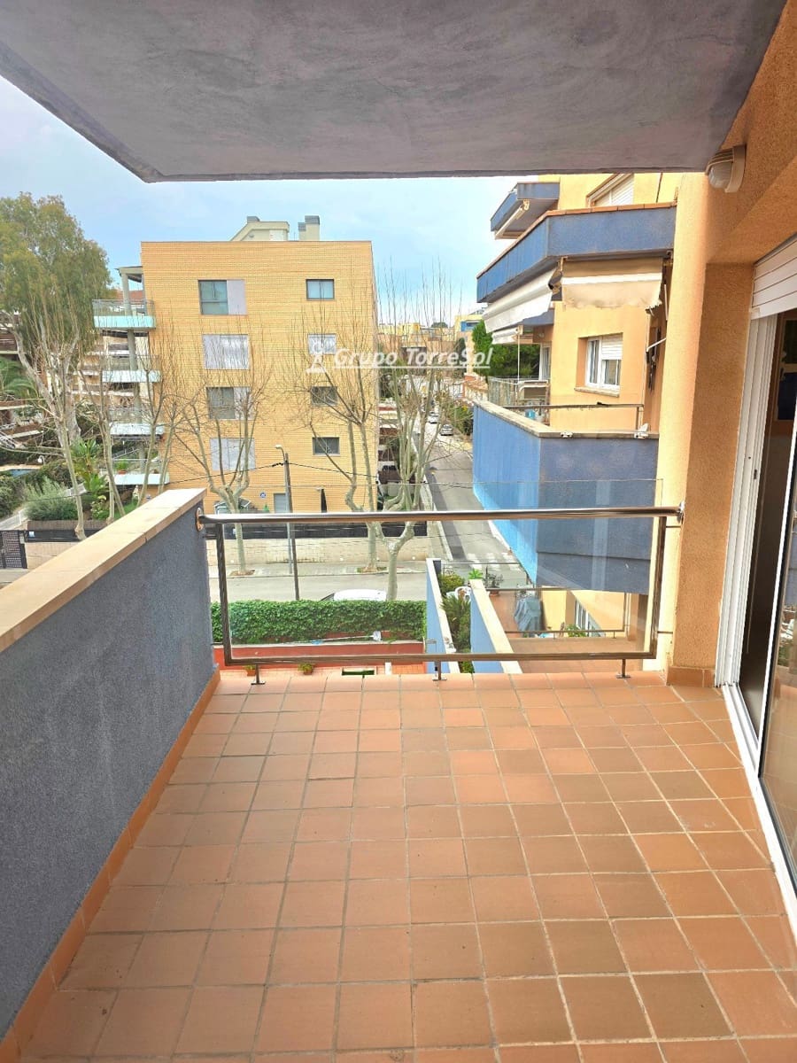 3 camera da letto Appartamento in vendita in Torredembarra con piscina garage - 399.000 € (Rif: 9645777)