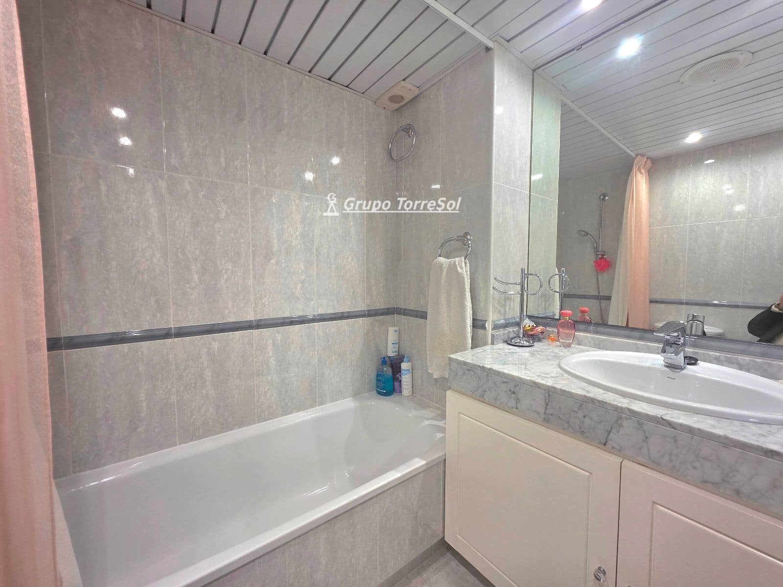 3 camera da letto Appartamento in vendita in Torredembarra con piscina garage - 399.000 € (Rif: 9645777)