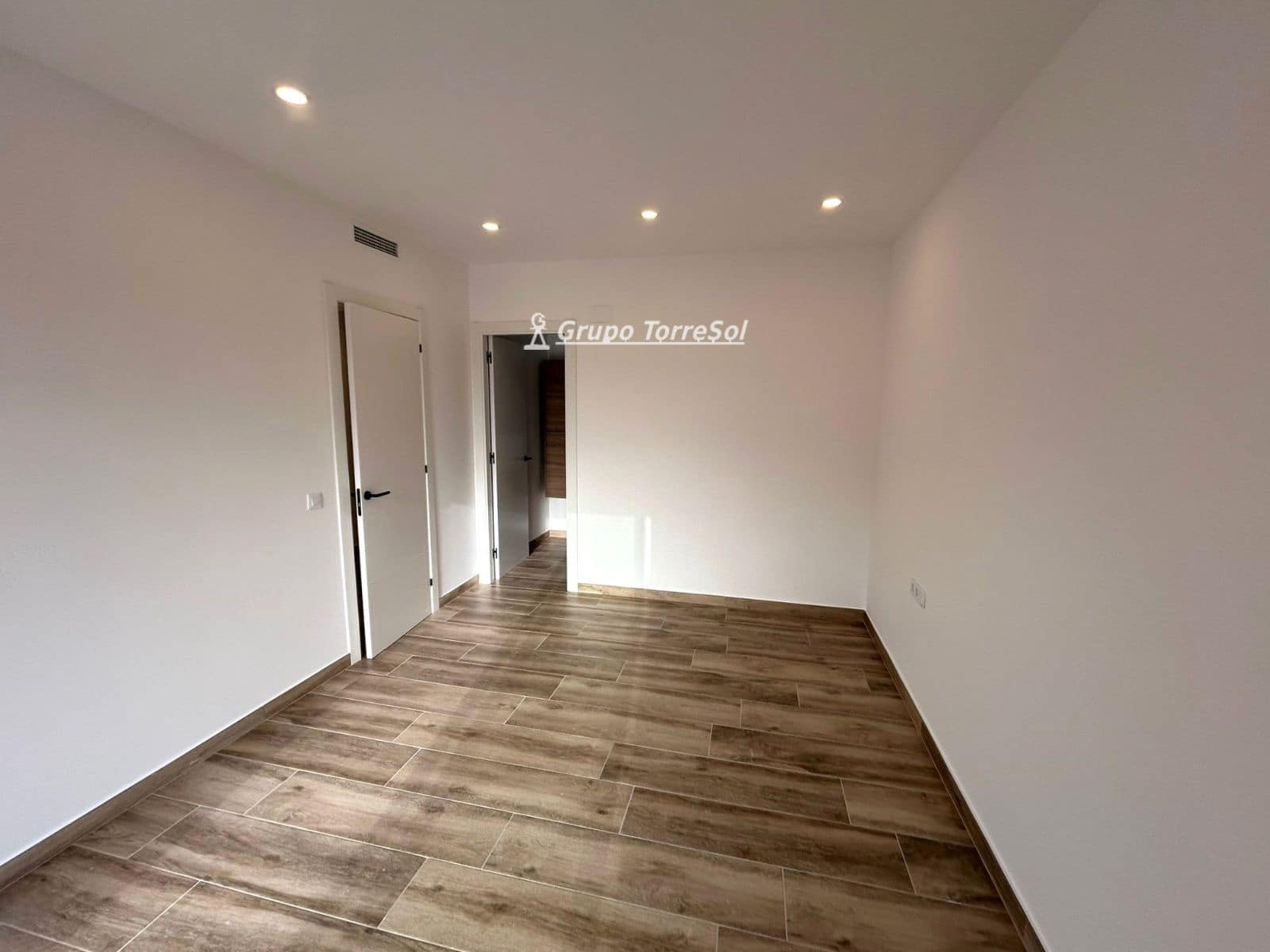 4 soverom Villa til salgs i El Vendrell med svømmebasseng garasje - € 630 000 (Ref: 9650428)