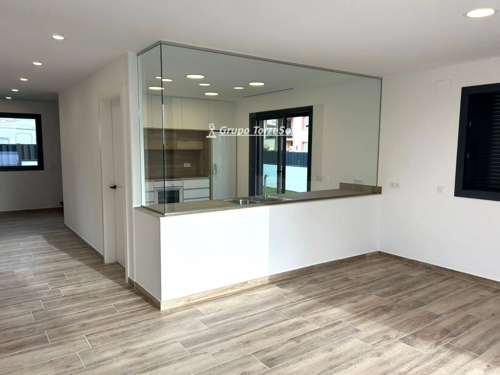 4 soverom Villa til salgs i El Vendrell med svømmebasseng garasje - € 630 000 (Ref: 9650428)