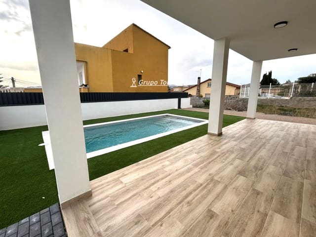 4 soverom Villa til salgs i El Vendrell med svømmebasseng garasje - € 630 000 (Ref: 9650428)