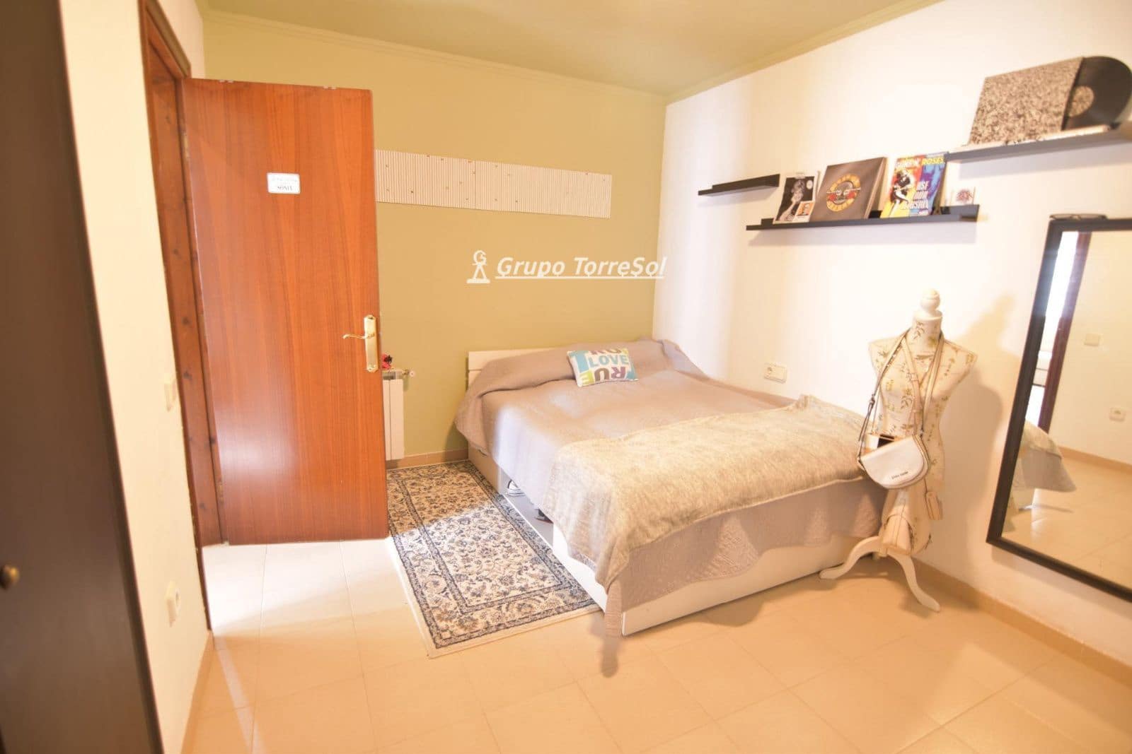 Villa for sale in El Vendrell with garage - € 295,000 (Ref: 9650933)