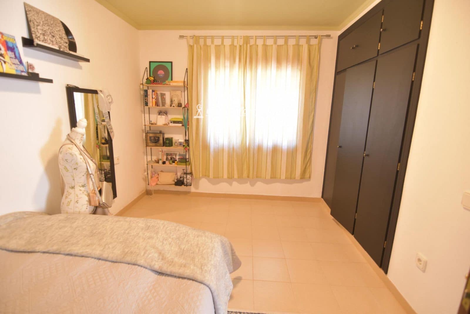Villa for sale in El Vendrell with garage - € 295,000 (Ref: 9650933)