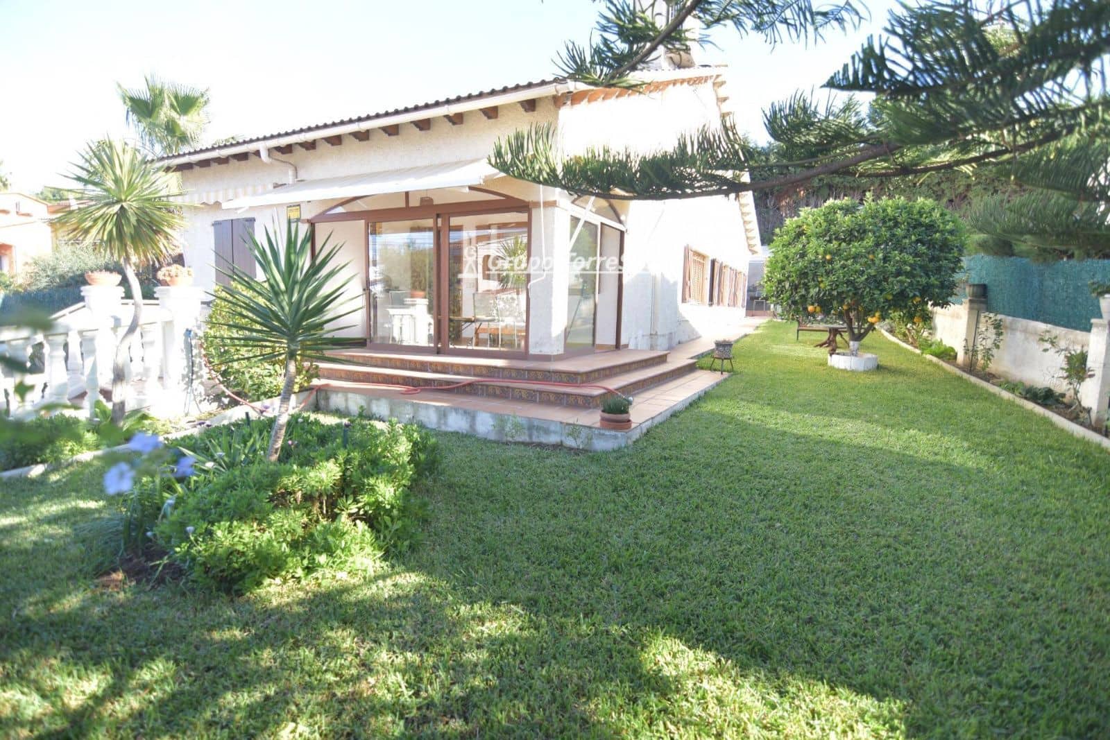 Villa for sale in El Vendrell with garage - € 295,000 (Ref: 9650933)