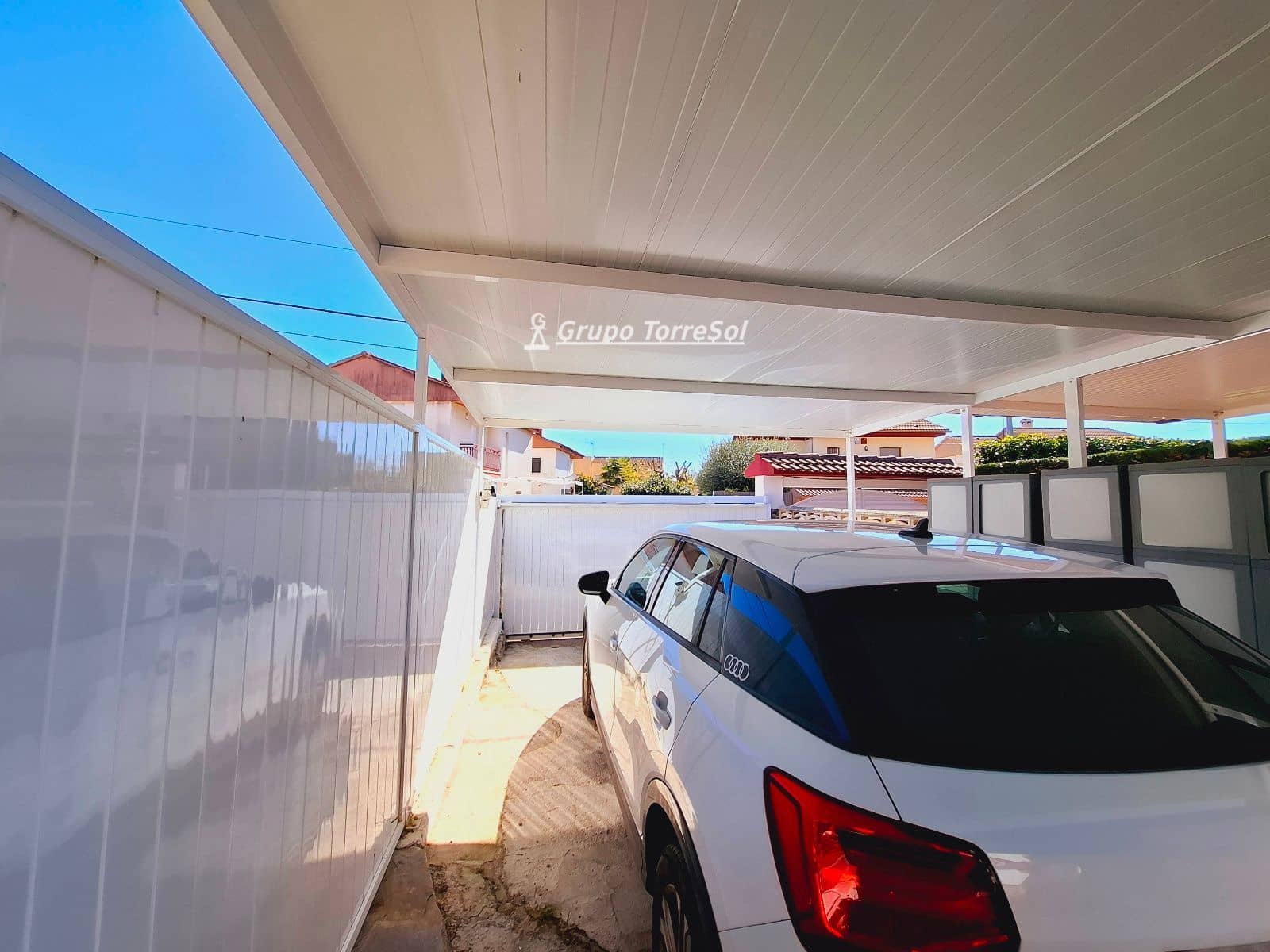 4 makuuhuone Huvila myytävänä paikassa Cunit mukana uima-altaan 
autotalli - 425 000 € (Ref: 9656871)