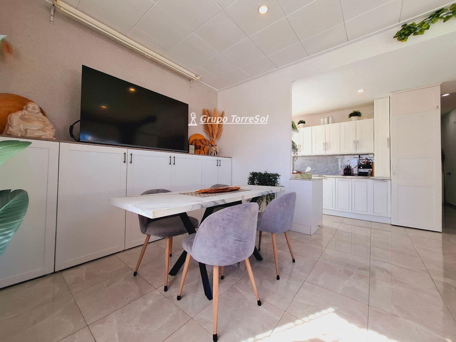 4 makuuhuone Huvila myytävänä paikassa Cunit mukana uima-altaan 
autotalli - 425 000 € (Ref: 9656871)