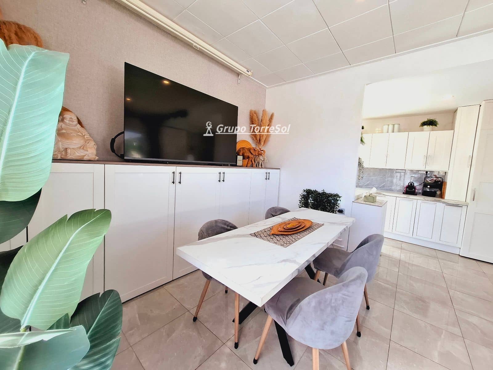 4 makuuhuone Huvila myytävänä paikassa Cunit mukana uima-altaan 
autotalli - 425 000 € (Ref: 9656871)