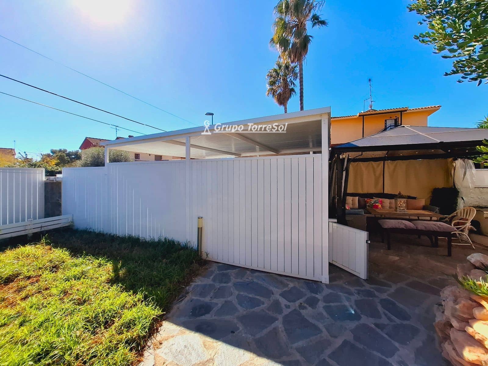 4 makuuhuone Huvila myytävänä paikassa Cunit mukana uima-altaan 
autotalli - 425 000 € (Ref: 9656871)