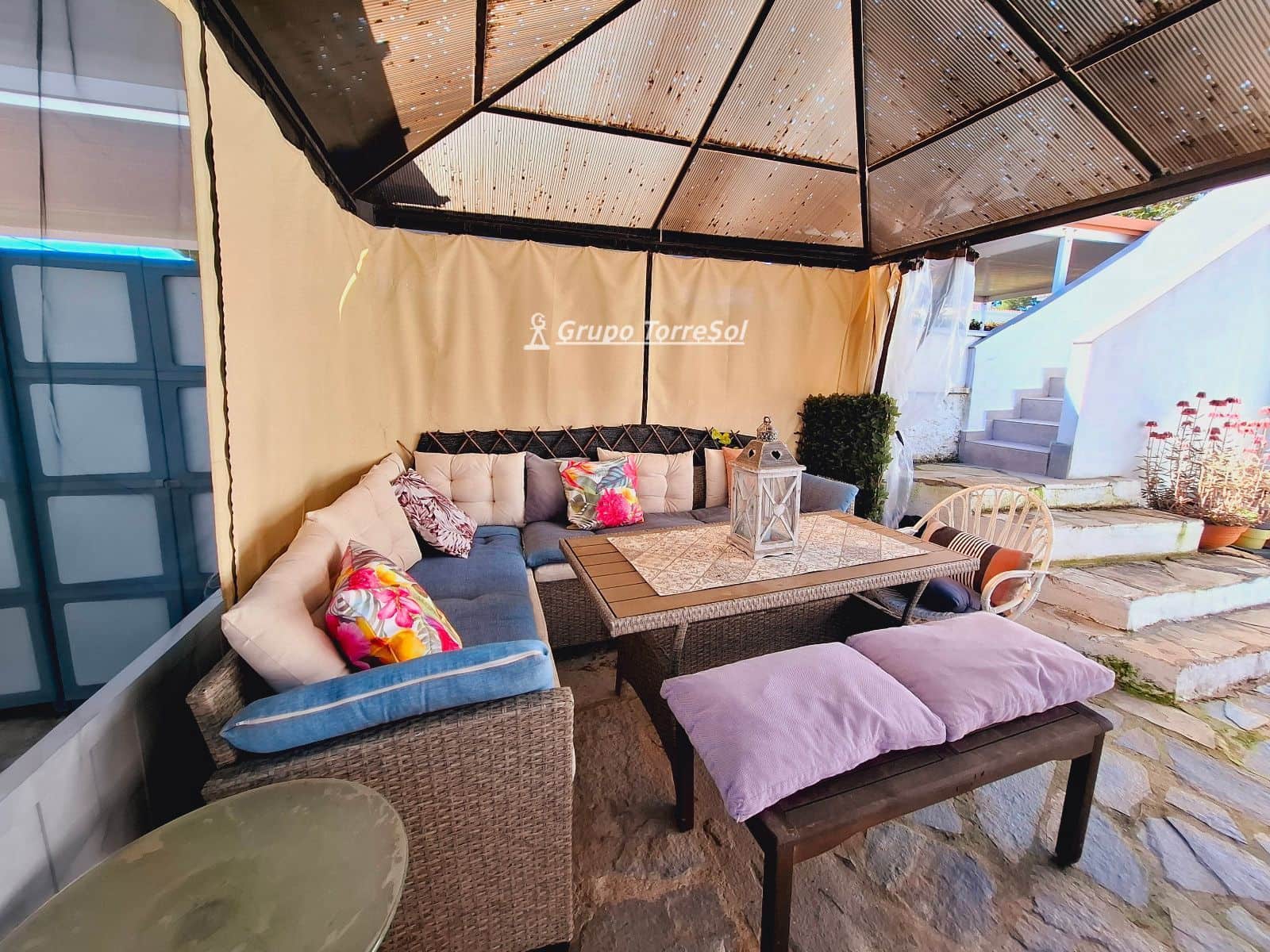 4 makuuhuone Huvila myytävänä paikassa Cunit mukana uima-altaan 
autotalli - 425 000 € (Ref: 9656871)