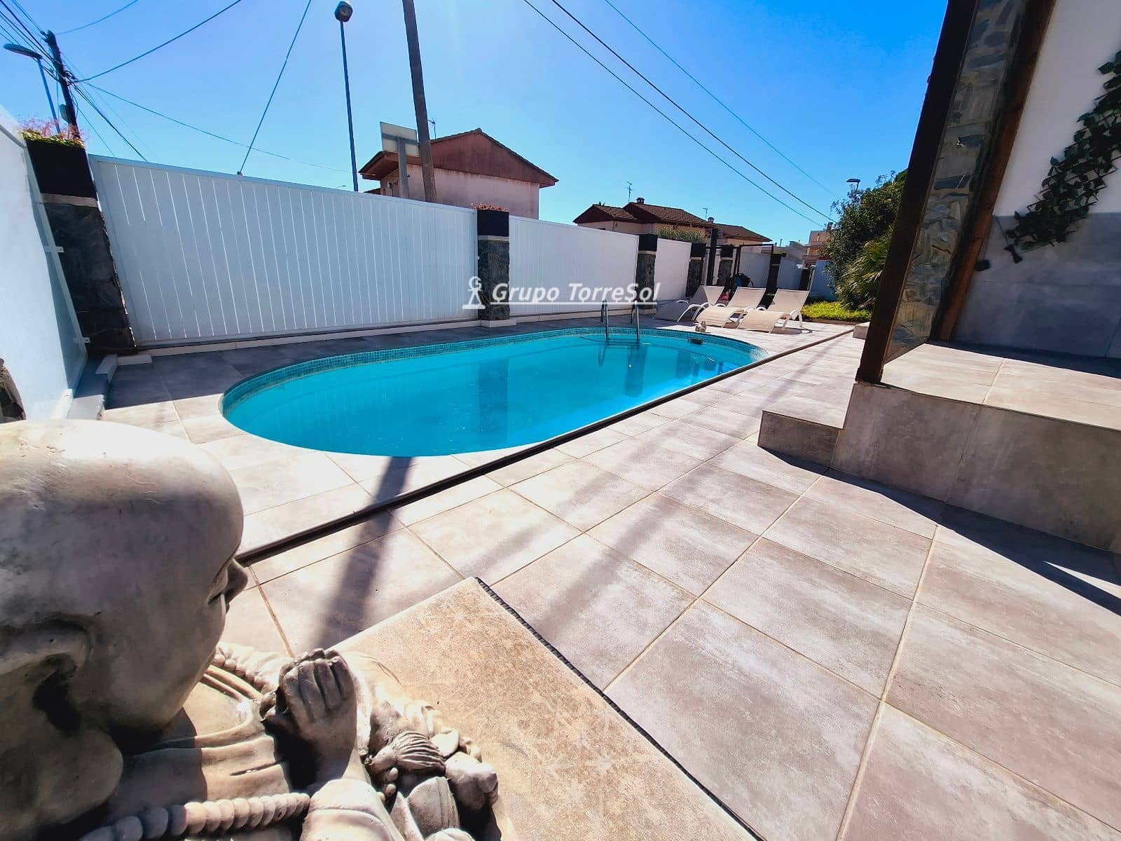 4 makuuhuone Huvila myytävänä paikassa Cunit mukana uima-altaan 
autotalli - 425 000 € (Ref: 9656871)