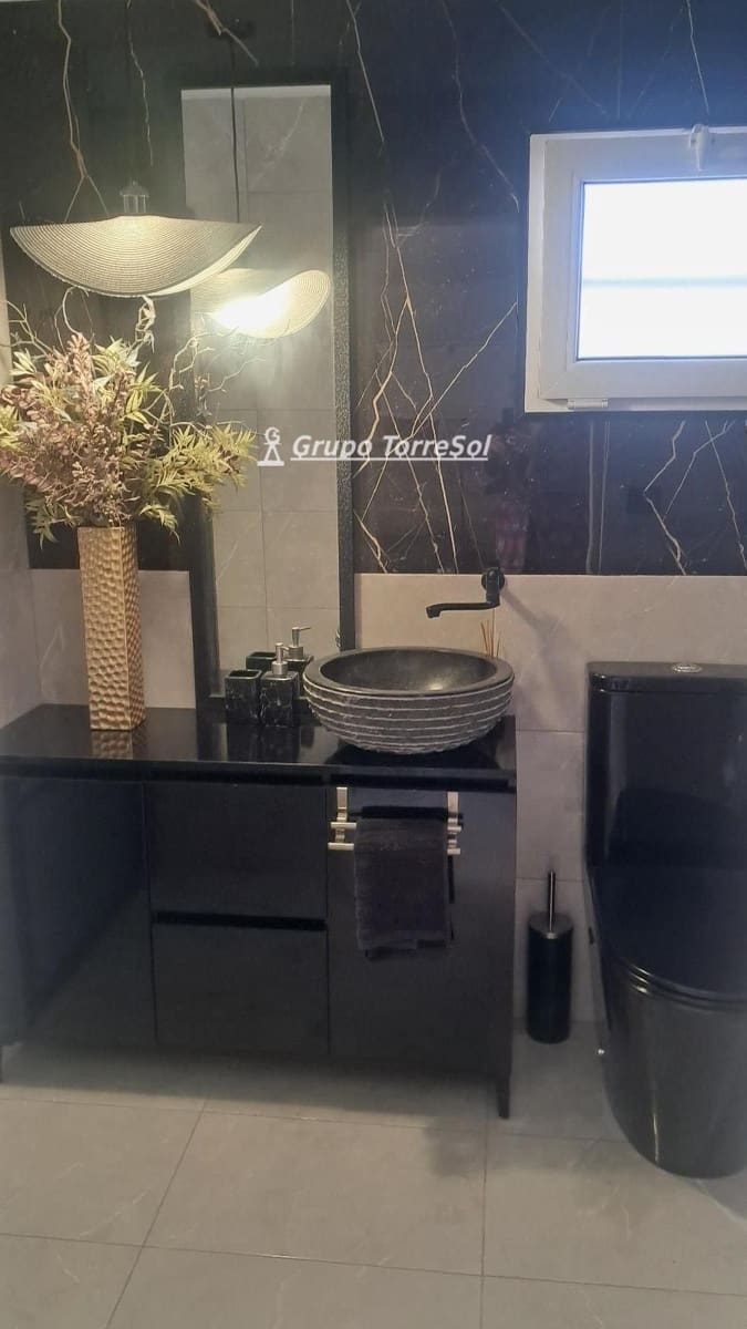 4 bedroom Villa for sale in Cunit with pool garage - € 425,000 (Ref: 9656871)