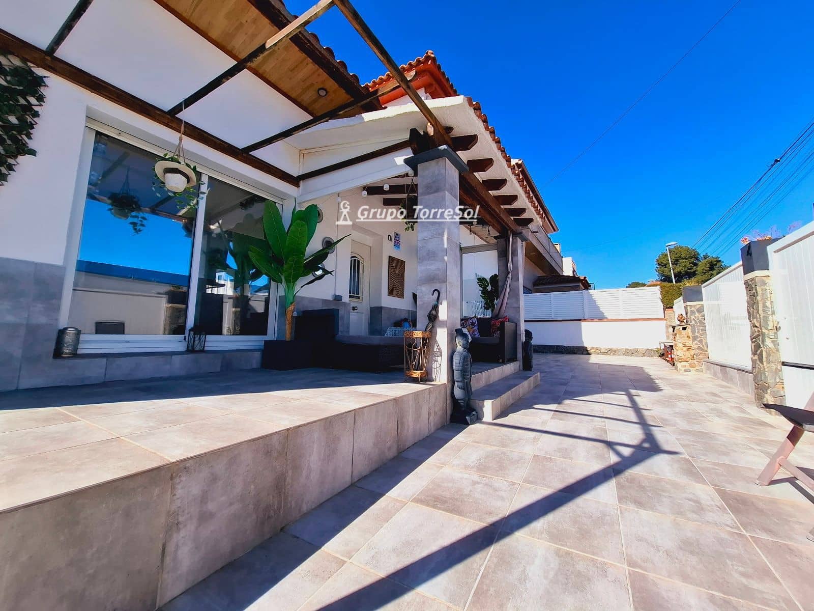 4 bedroom Villa for sale in Cunit with pool garage - € 425,000 (Ref: 9656871)