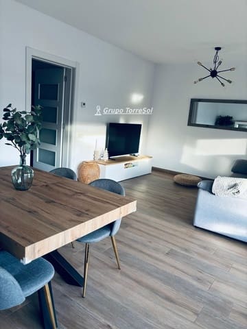 4 quarto Casa em Banda para venda em Castellet i la Gornal com piscina garagem - 356 500 € (Ref: 9669710)