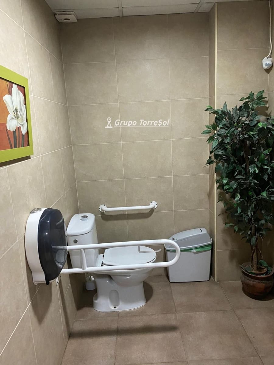 Local Commercial à vendre à Piera - 150 000 € (Ref: 9669712)