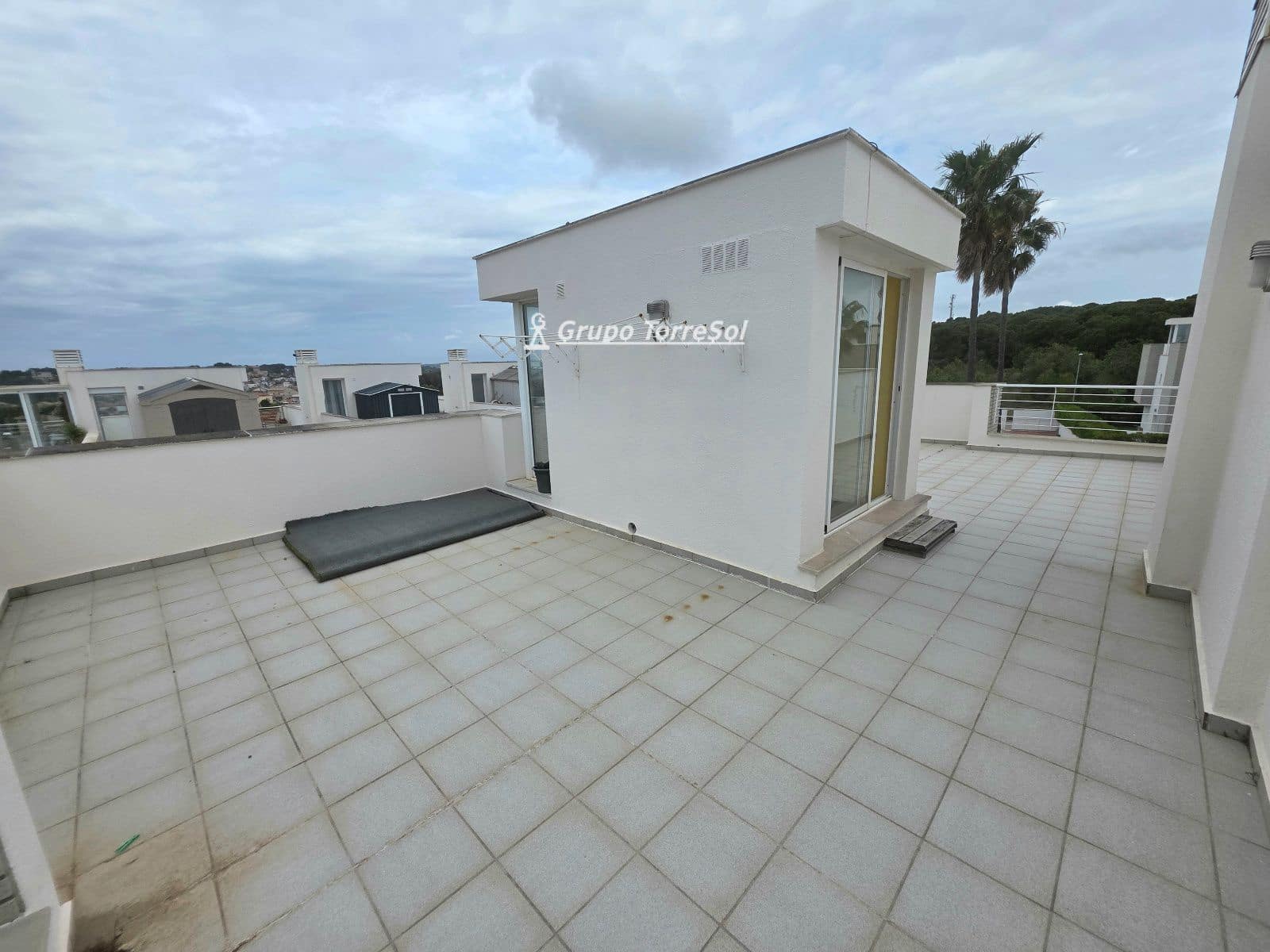 4 bedroom Villa for sale in Creixell with pool garage - € 315,000 (Ref: 9679106)