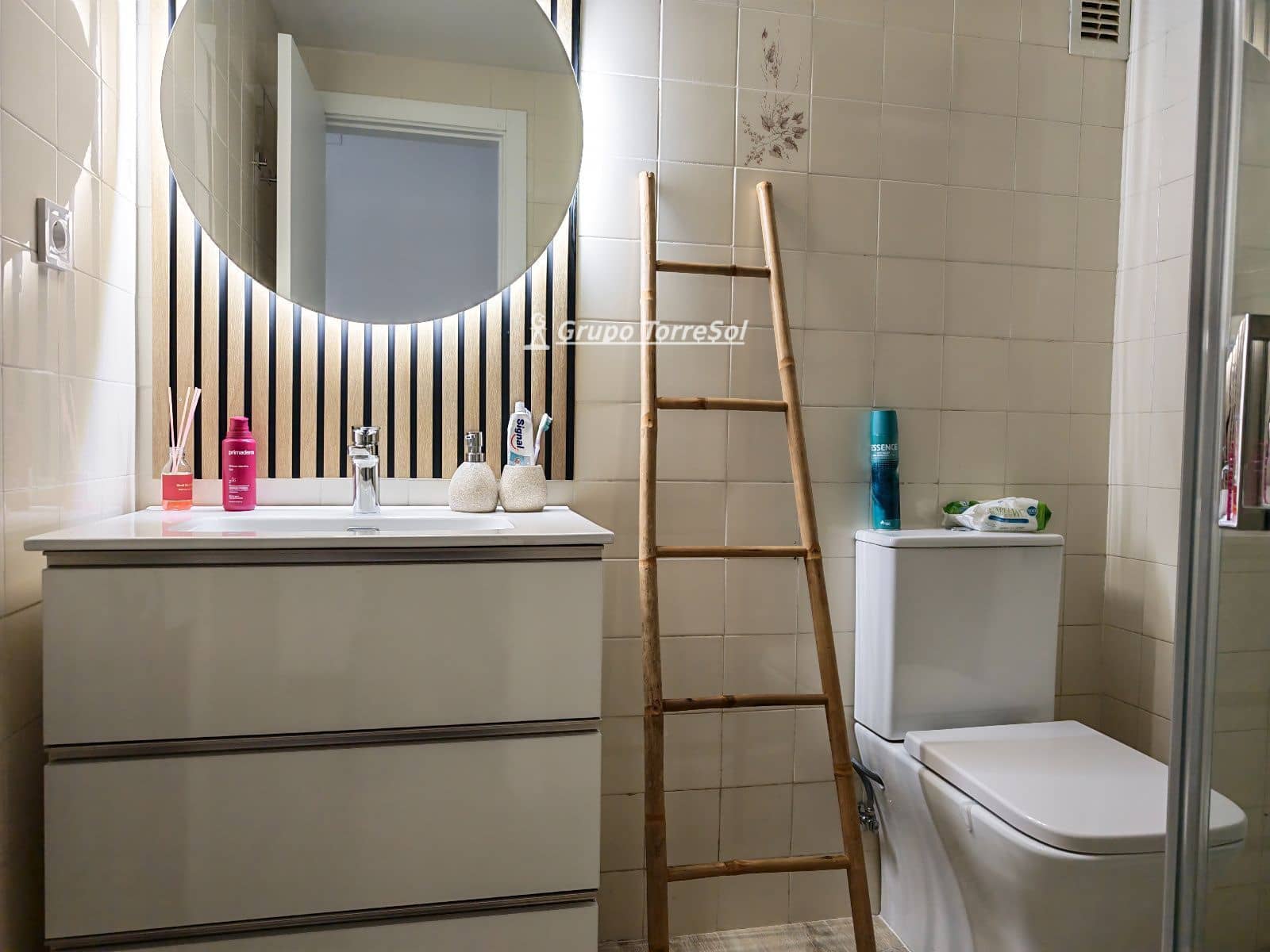 3 makuuhuone Omakotitalo myytävänä paikassa Cunit mukana 
autotalli - 375 000 € (Ref: 9685787)