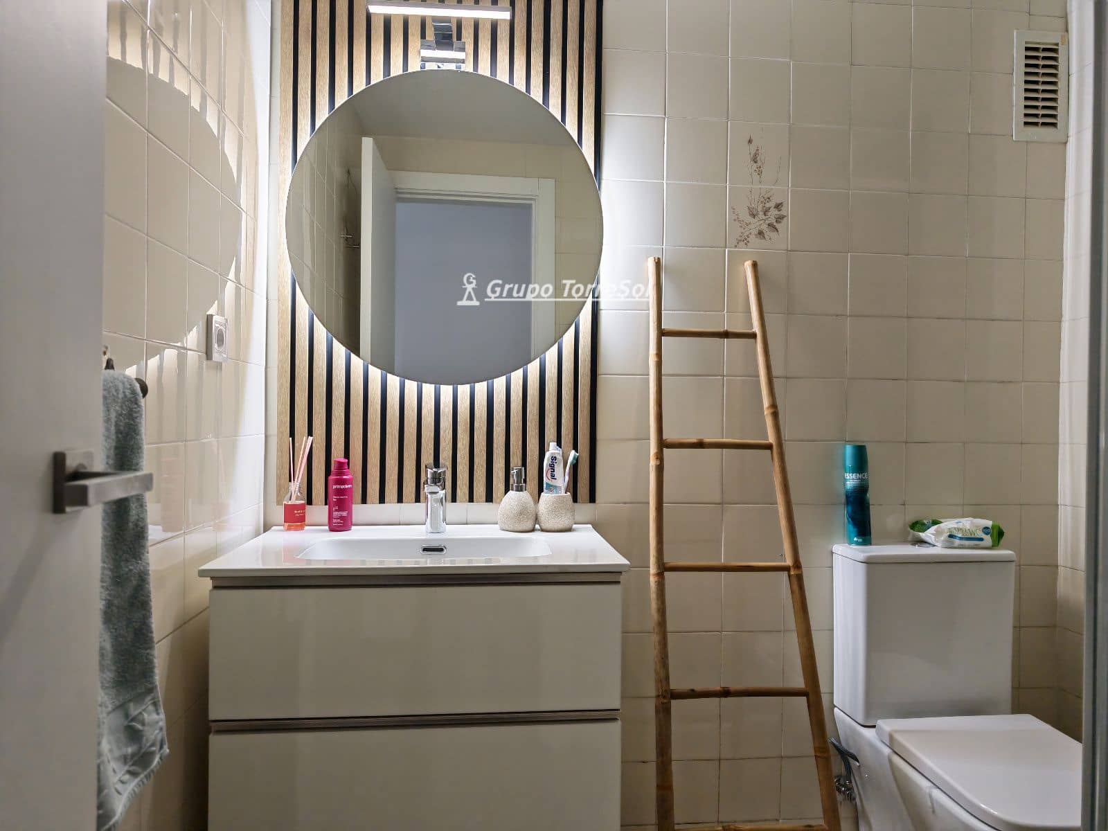 3 makuuhuone Omakotitalo myytävänä paikassa Cunit mukana 
autotalli - 375 000 € (Ref: 9685787)