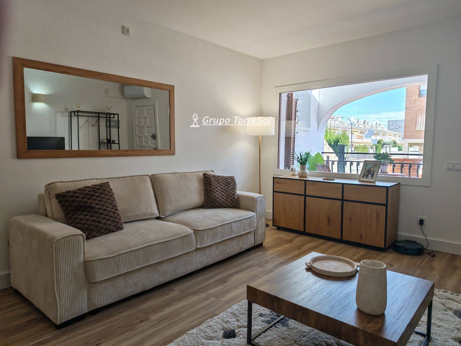 3 makuuhuone Omakotitalo myytävänä paikassa Cunit mukana 
autotalli - 375 000 € (Ref: 9685787)