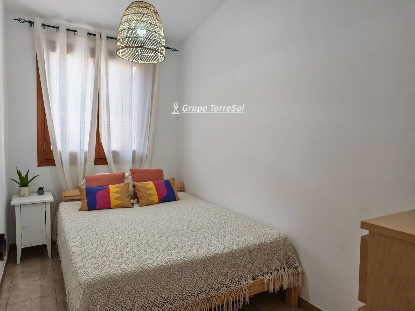 3 makuuhuone Omakotitalo myytävänä paikassa Cunit mukana 
autotalli - 375 000 € (Ref: 9685787)