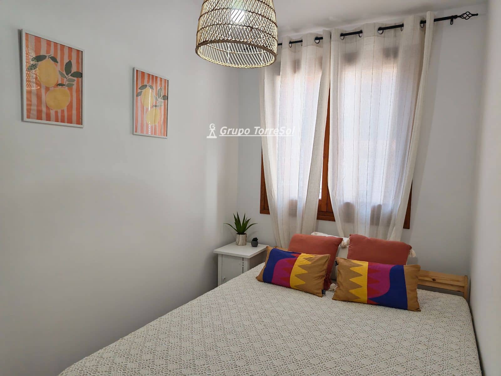 3 makuuhuone Omakotitalo myytävänä paikassa Cunit mukana 
autotalli - 375 000 € (Ref: 9685787)