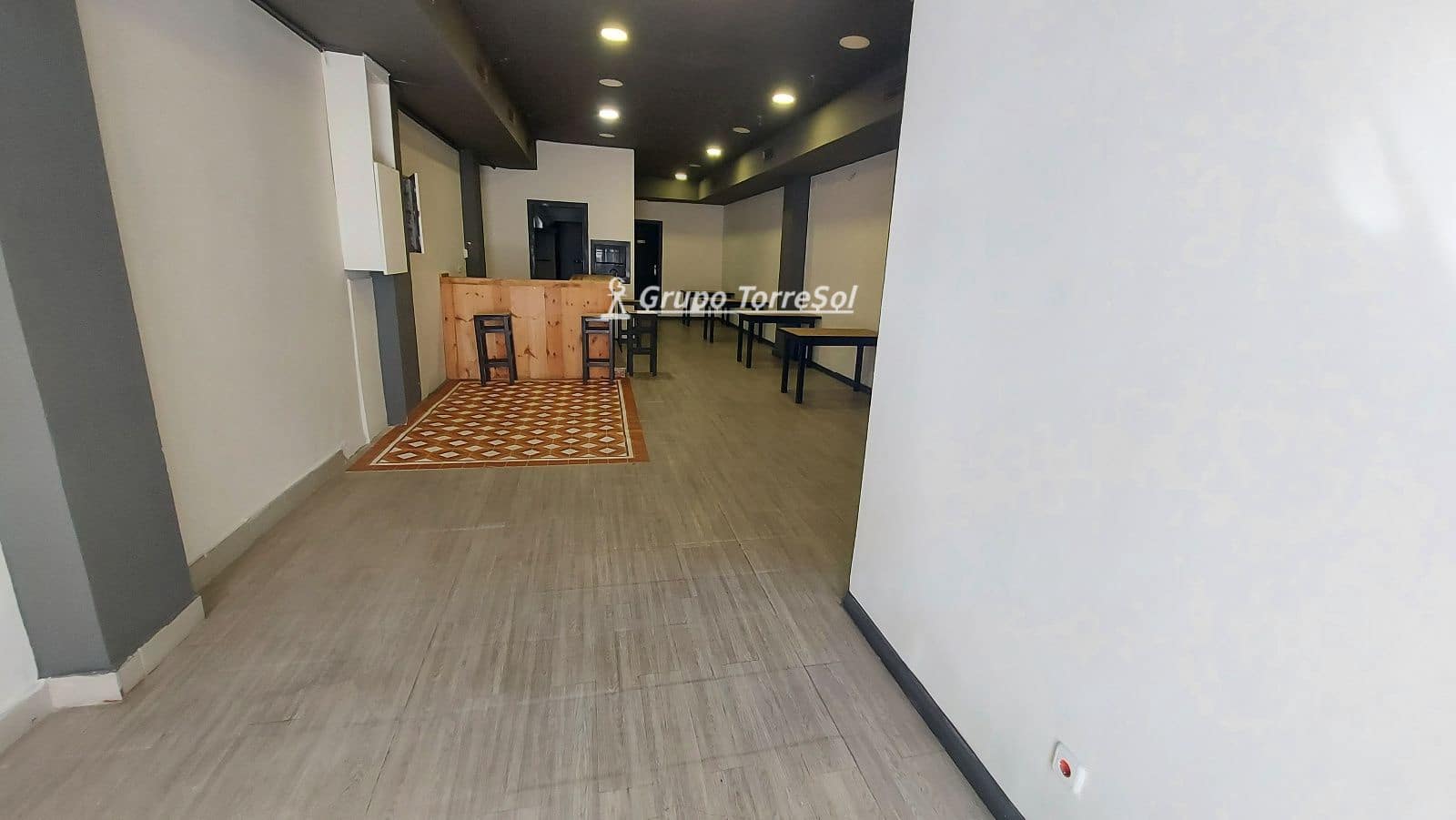 Commercial for sale in Calafell - € 170,000 (Ref: 9685788)