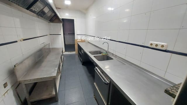 Kaupallinen myytävänä paikassa Calafell - 170 000 € (Ref: 9685788)