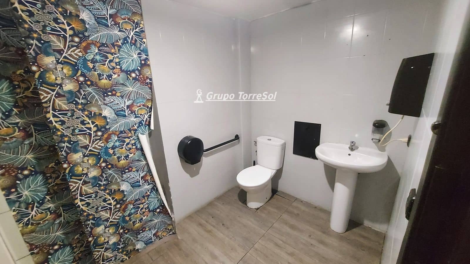 Commercial for sale in Calafell - € 170,000 (Ref: 9685788)