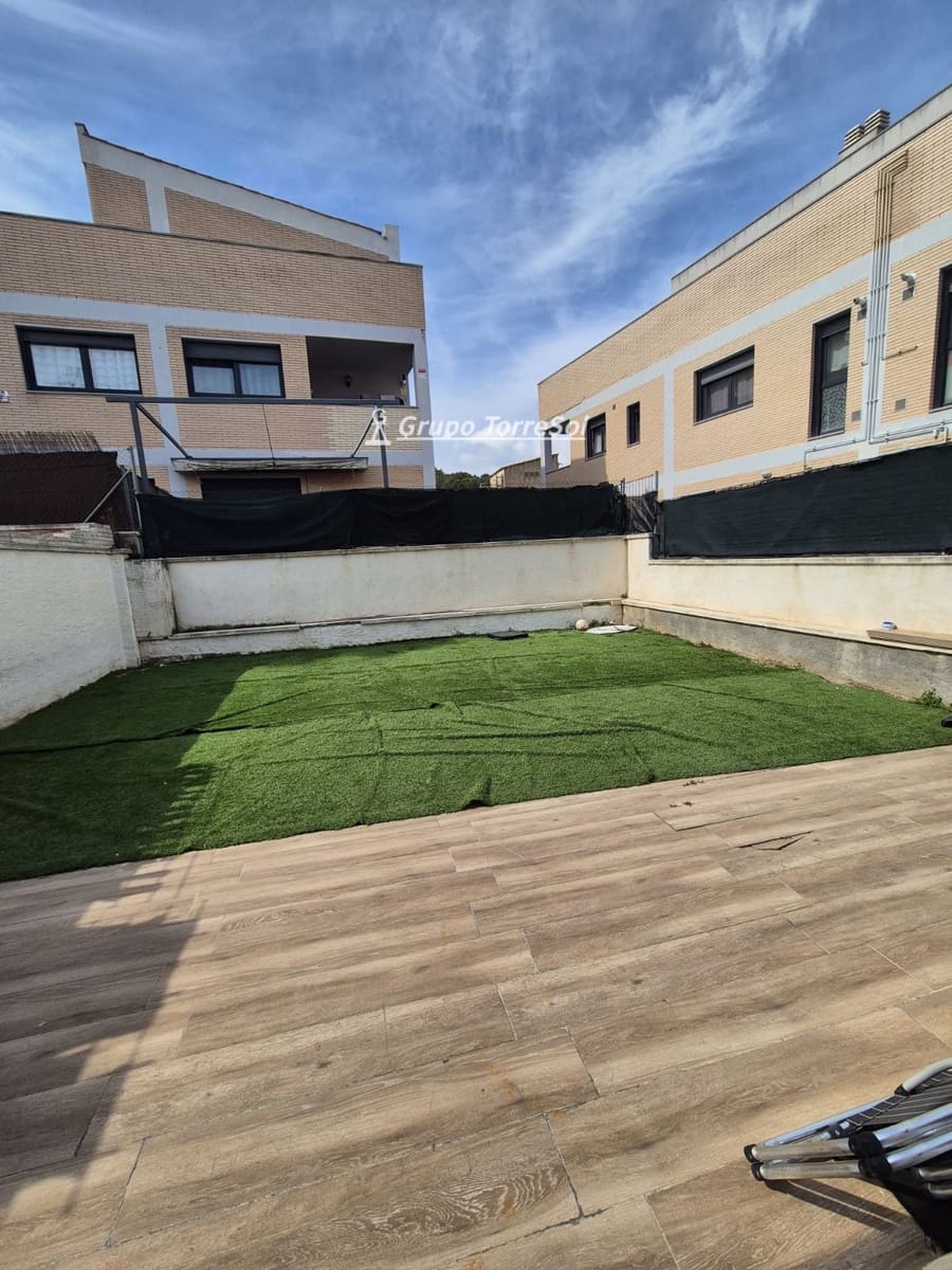 4 bedroom Townhouse for sale in Calafell - € 298,000 (Ref: 9691300)