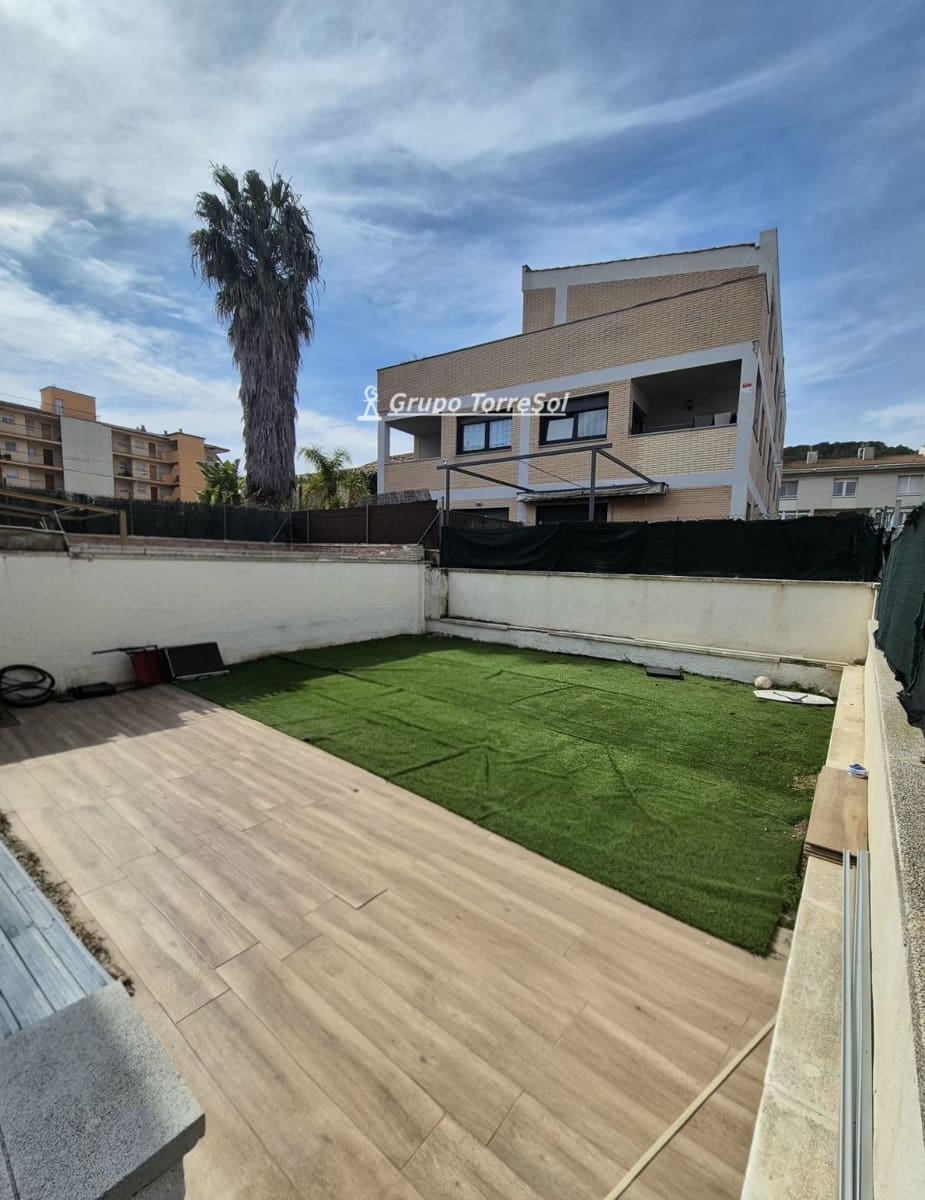 4 bedroom Townhouse for sale in Calafell - € 298,000 (Ref: 9691300)