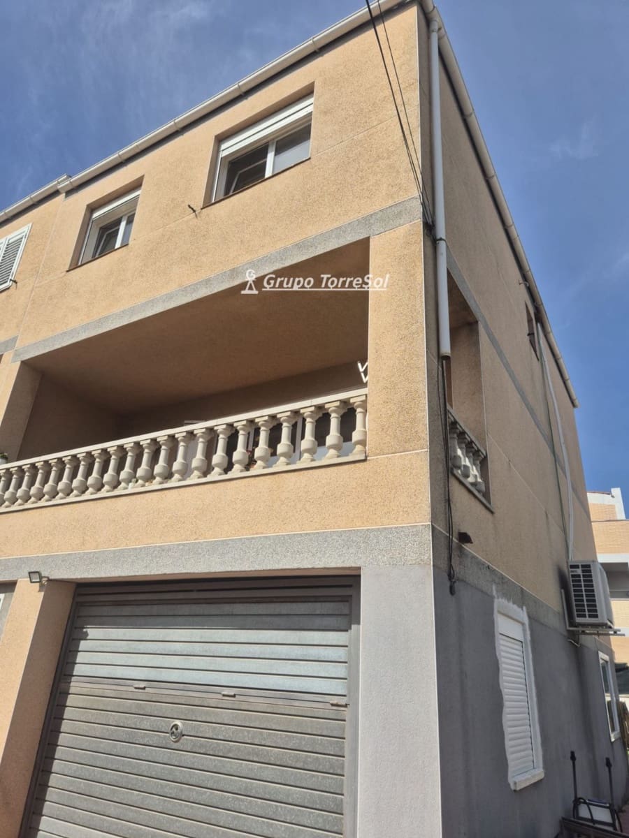 Casa de 4 habitaciones en Calafell en venta - 298.000 € (Ref: 9691300)