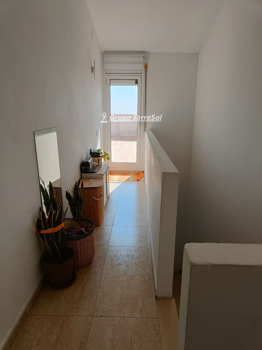 4 bedroom Villa for sale in Segur de Calafell with pool garage - € 310,000 (Ref: 9691301)