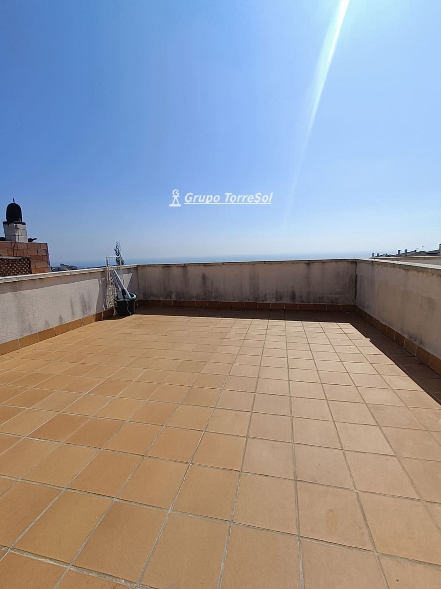 4 bedroom Villa for sale in Segur de Calafell with pool garage - € 310,000 (Ref: 9691301)