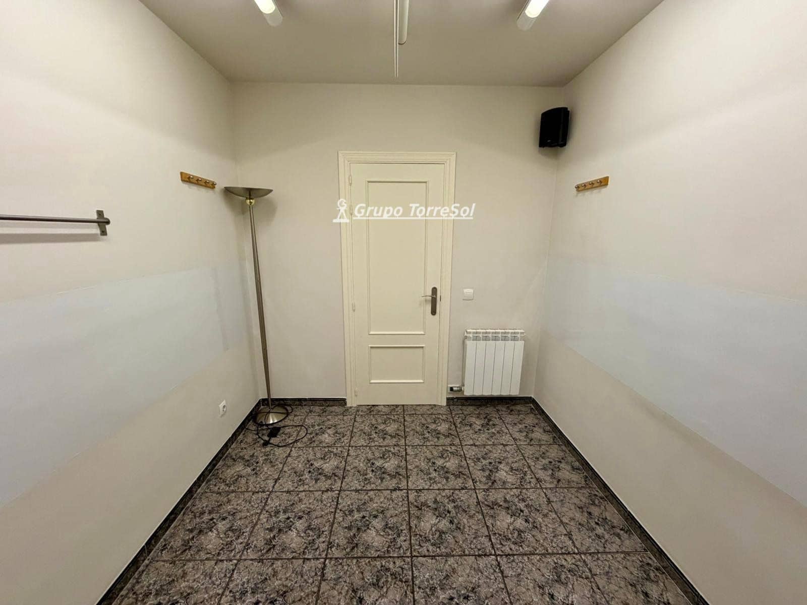 2 bedroom Flat for sale in El Vendrell with garage - € 169,000 (Ref: 9694053)