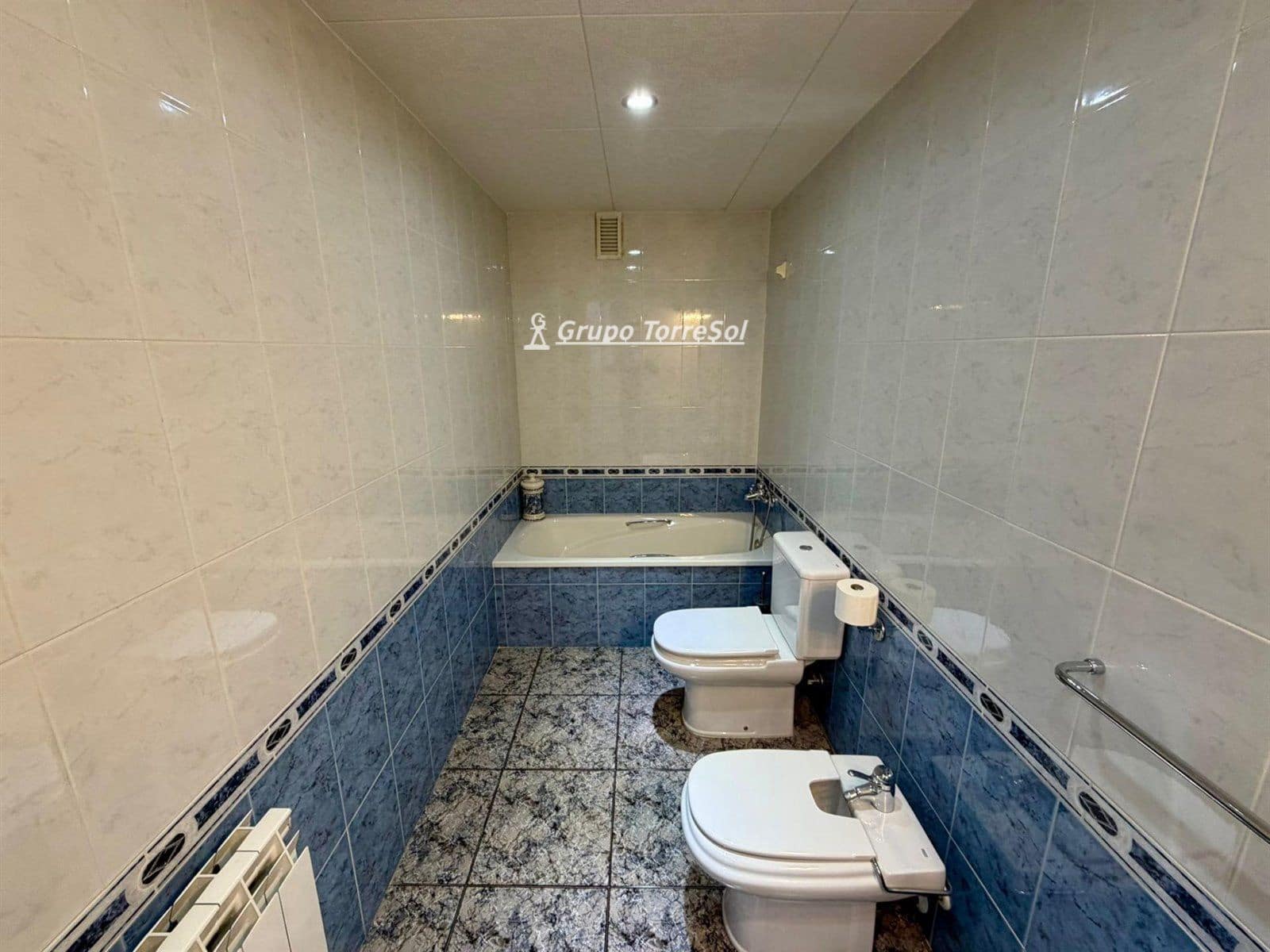 2 bedroom Flat for sale in El Vendrell with garage - € 169,000 (Ref: 9694053)