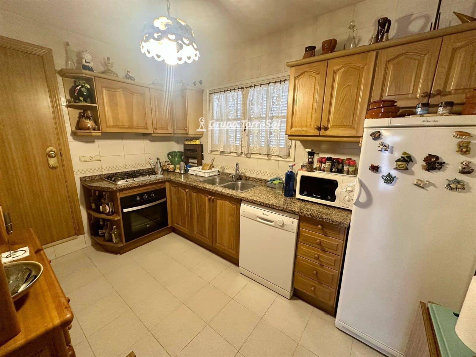 4 bedroom Villa for sale in El Vendrell with pool garage - € 369,000 (Ref: 9694054)