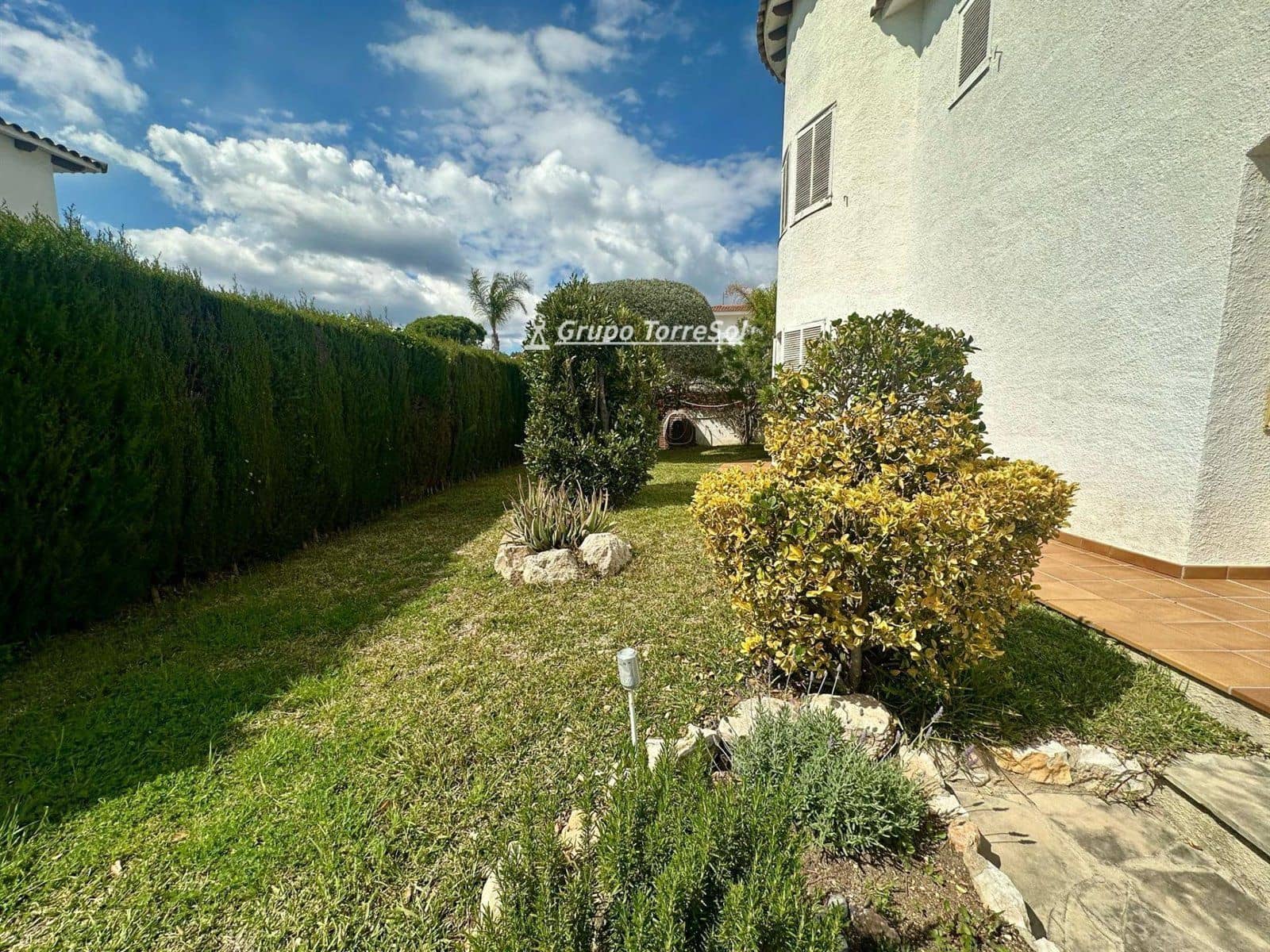 4 bedroom Villa for sale in El Vendrell with pool garage - € 369,000 (Ref: 9694054)