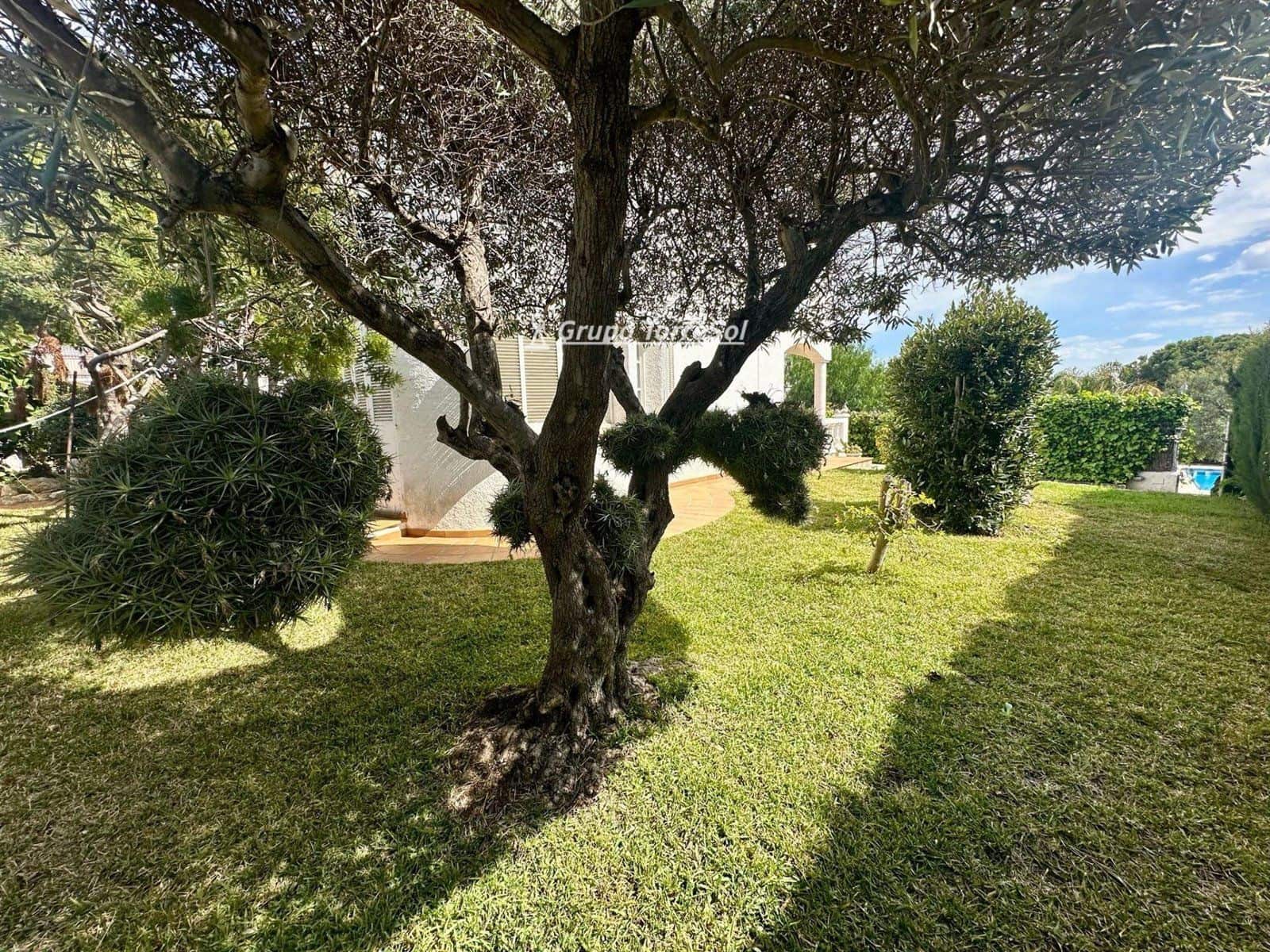 4 bedroom Villa for sale in El Vendrell with pool garage - € 369,000 (Ref: 9694054)