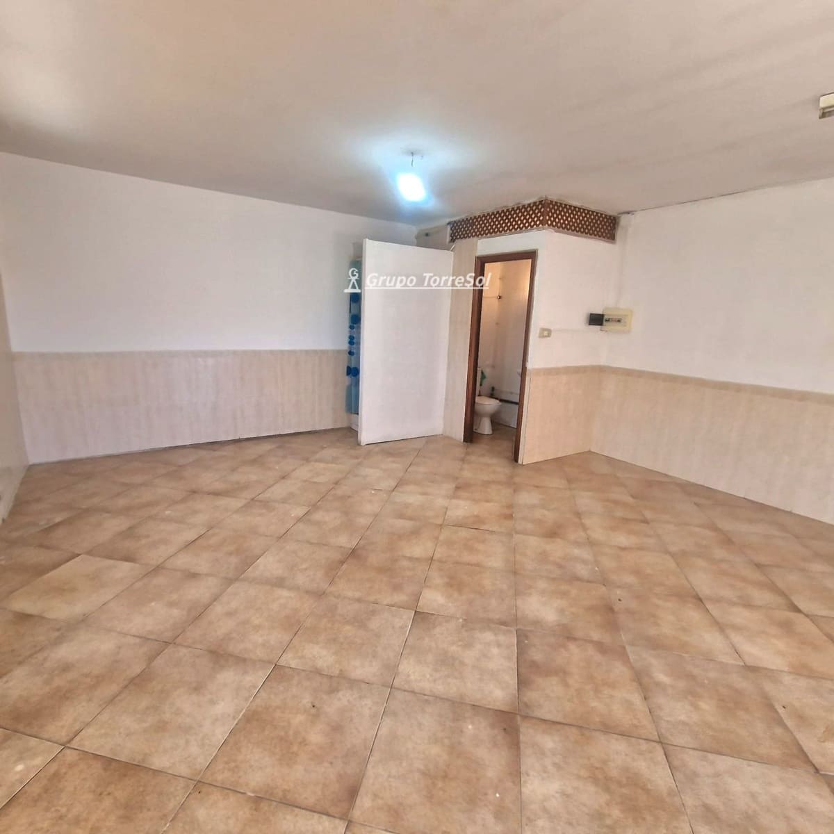 Gewerbe zu vermieten in Torredembarra - 390 € (Ref: 9697896)
