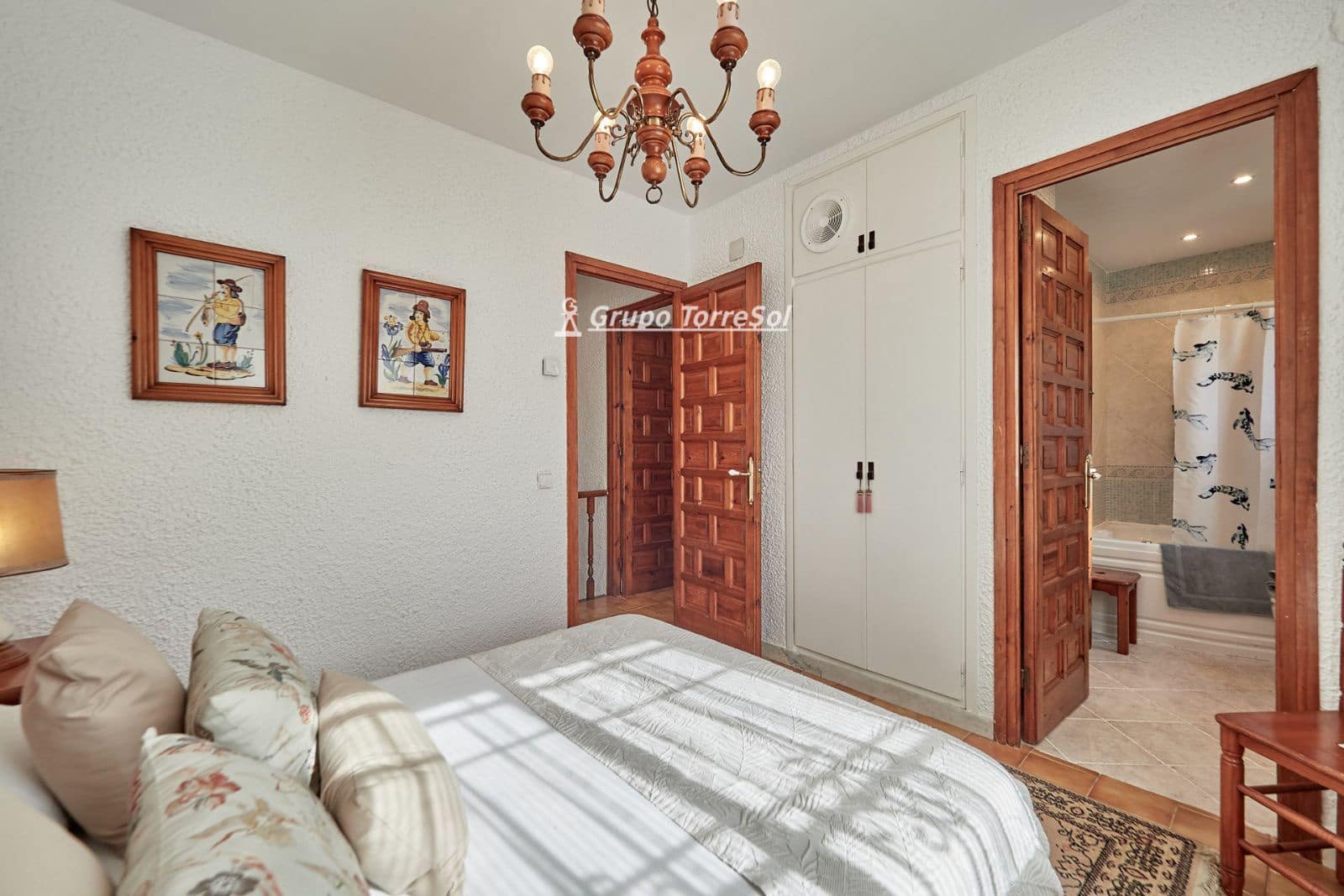 3 soveværelse Byhus til salg i Calafell med swimmingpool garage - € 498.800 (Ref: 9707937)