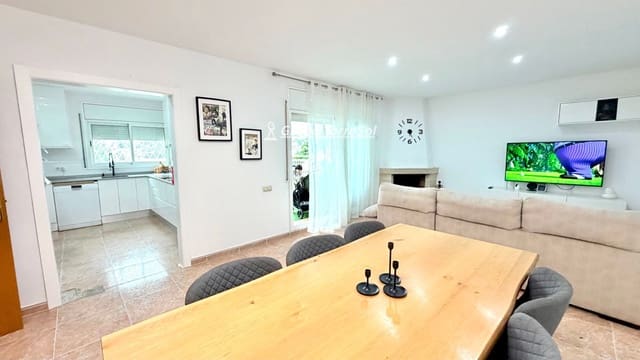 4 soverom Villa til salgs i Segur de Calafell, Calafell med svømmebasseng garasje - € 430 000 (Ref: 9709056)