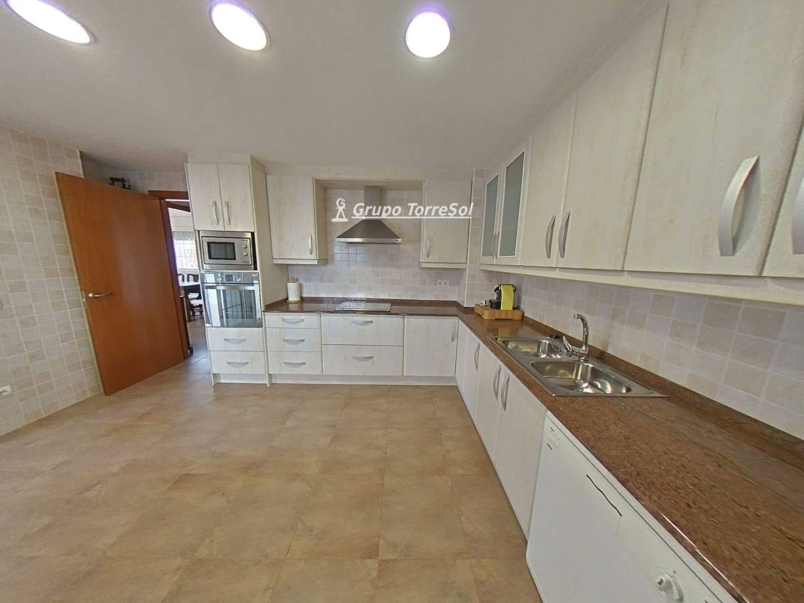 5 makuuhuone Huvila myytävänä paikassa Roda de Bara mukana 
autotalli - 460 000 € (Ref: 9709473)