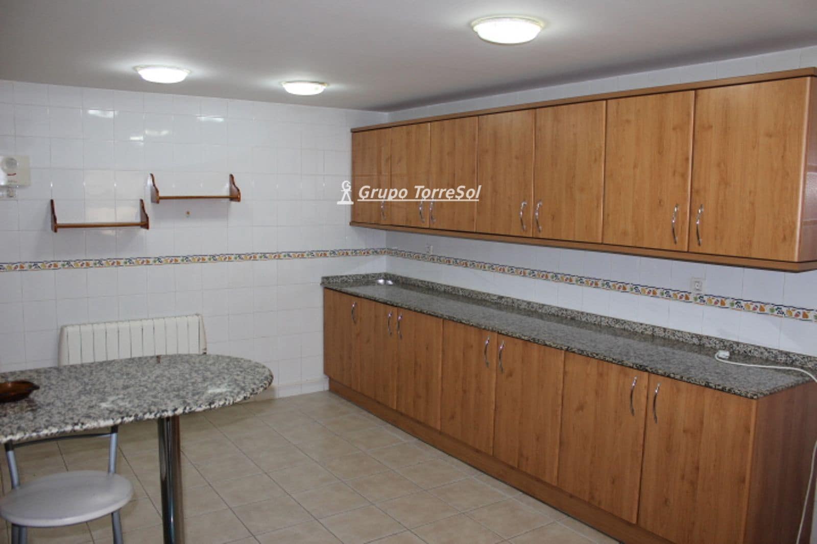 4 bedroom Penthouse for rent in Torredembarra with garage - € 1,226 (Ref: 9723496)