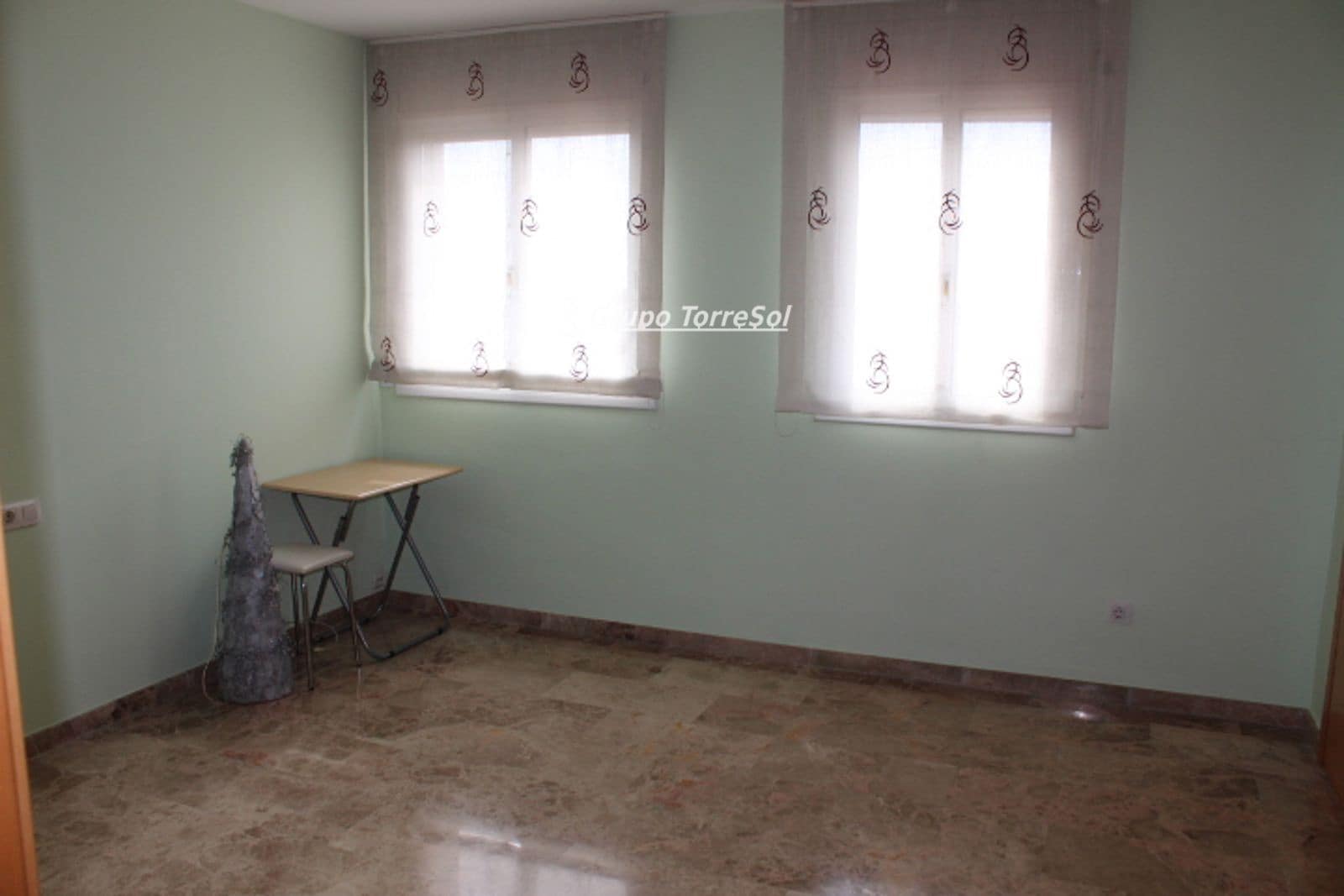 4 bedroom Penthouse for rent in Torredembarra with garage - € 1,226 (Ref: 9723496)