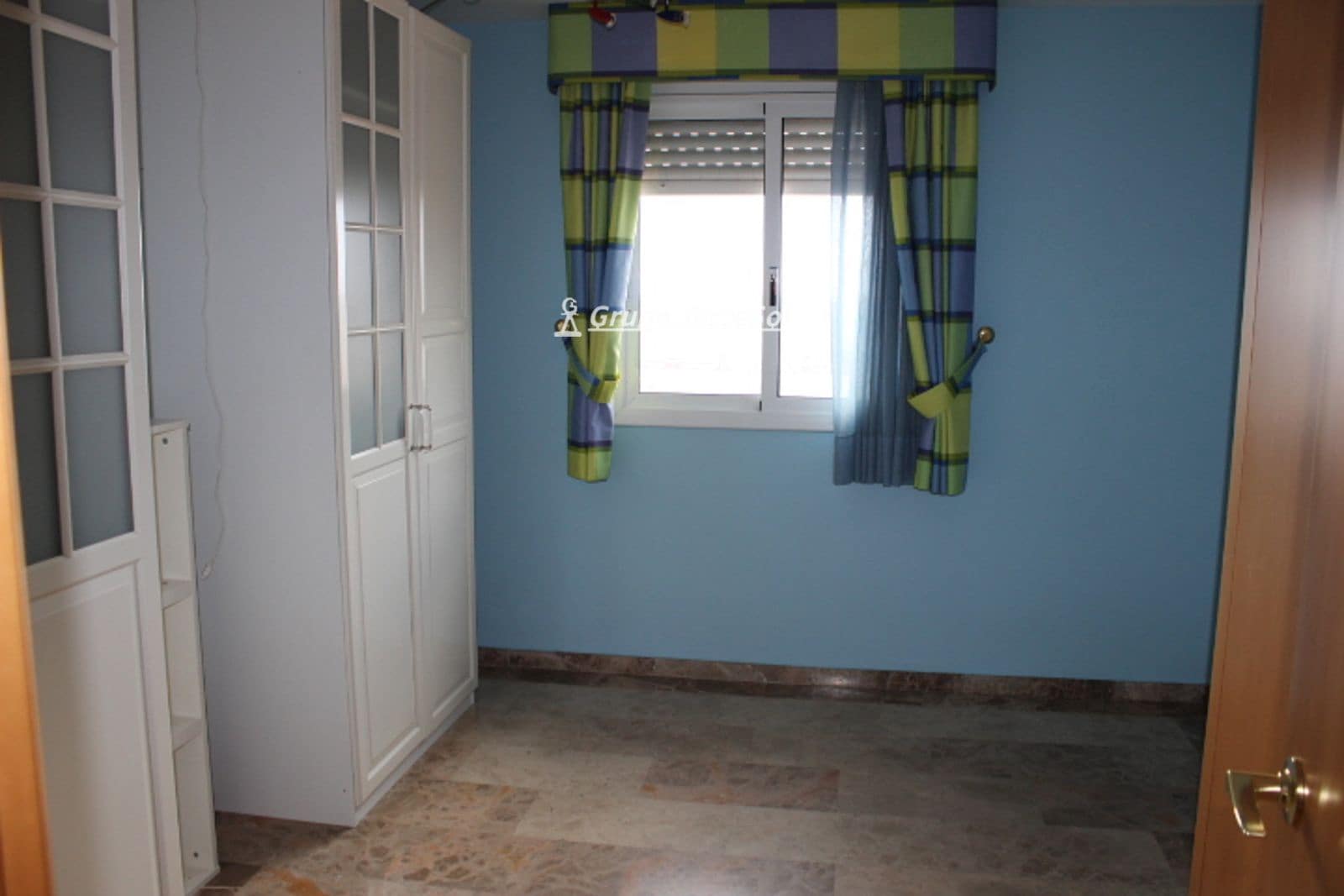 4 bedroom Penthouse for rent in Torredembarra with garage - € 1,226 (Ref: 9723496)