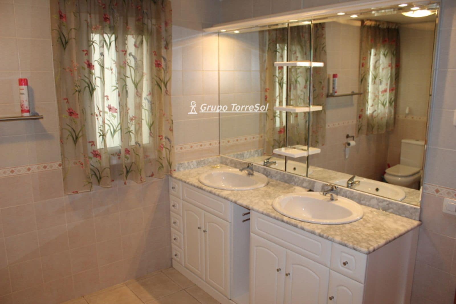 4 bedroom Penthouse for rent in Torredembarra with garage - € 1,226 (Ref: 9723496)