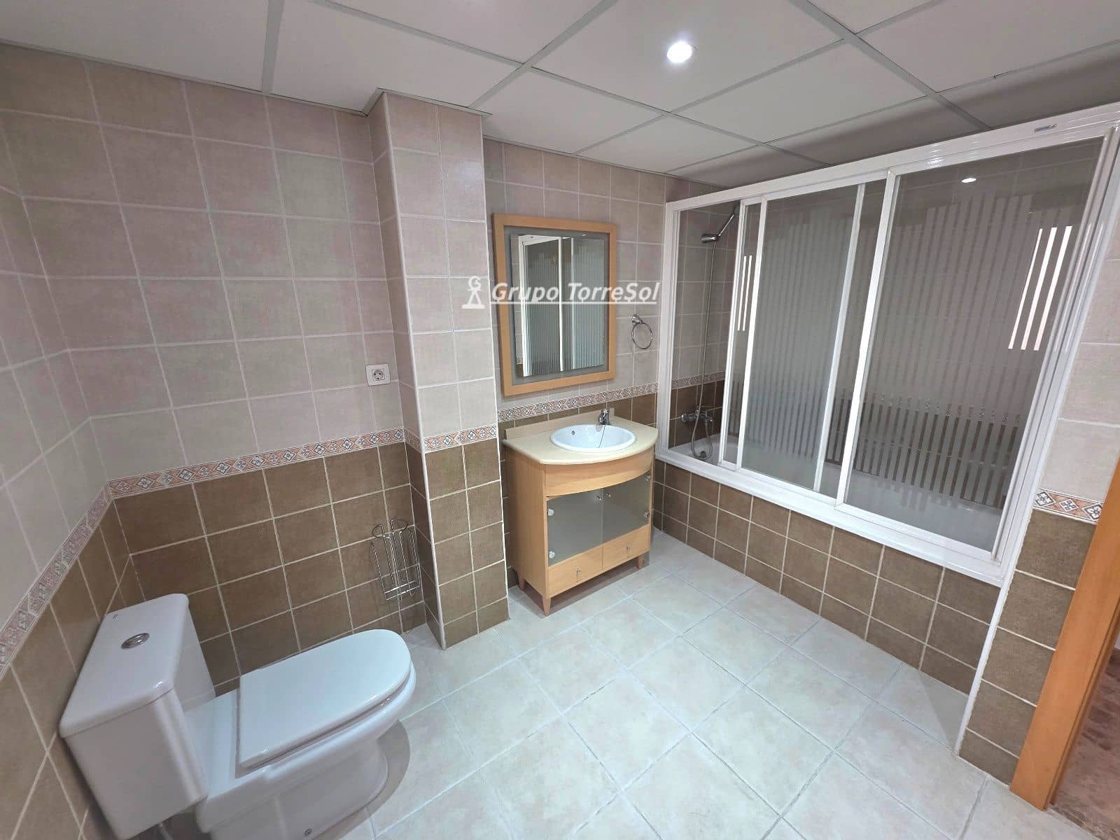 Ático de 4 habitaciones en Torredembarra en alquiler con garaje - 1.226 € (Ref: 9723496)