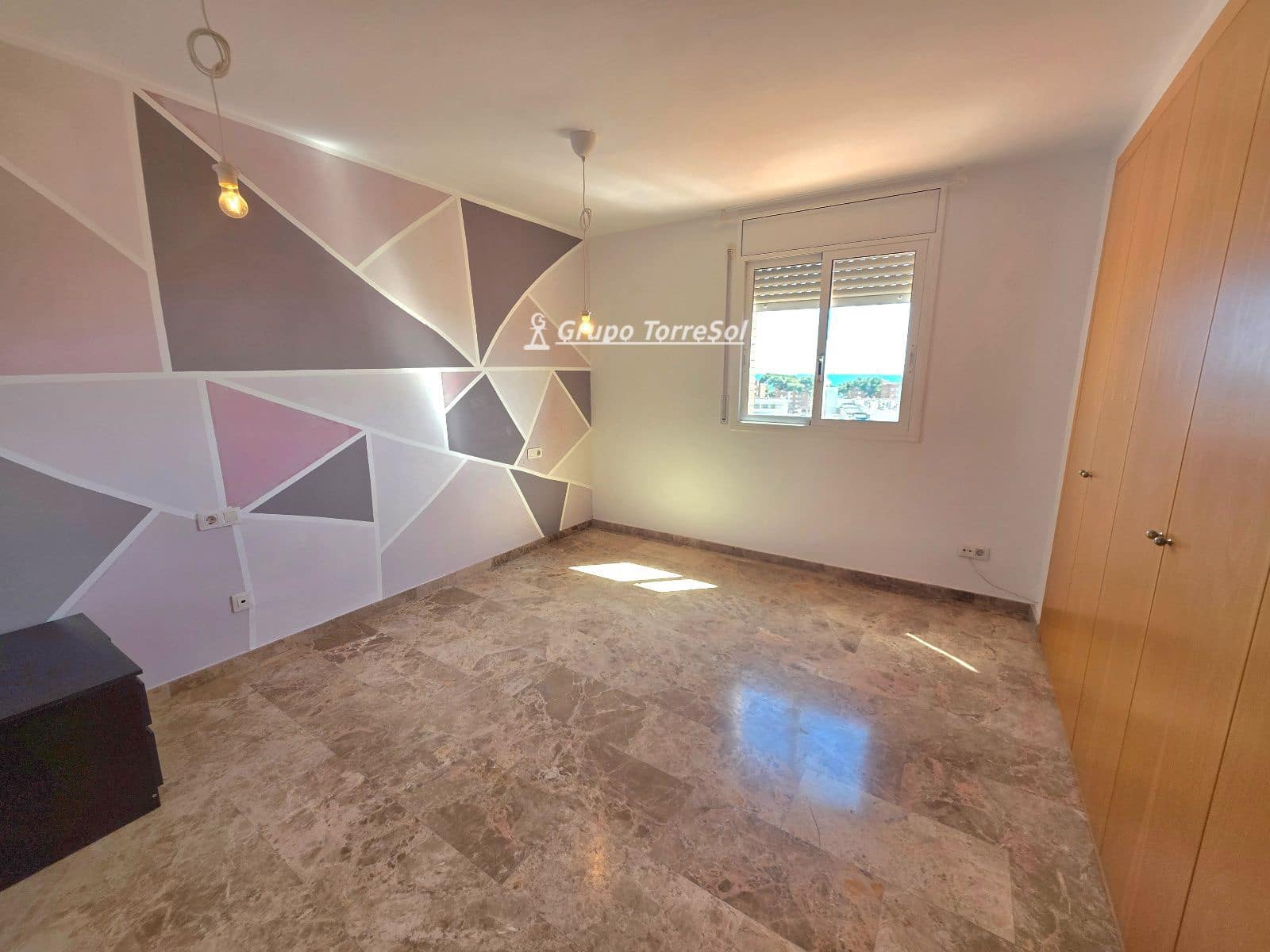 Ático de 4 habitaciones en Torredembarra en alquiler con garaje - 1.226 € (Ref: 9723496)