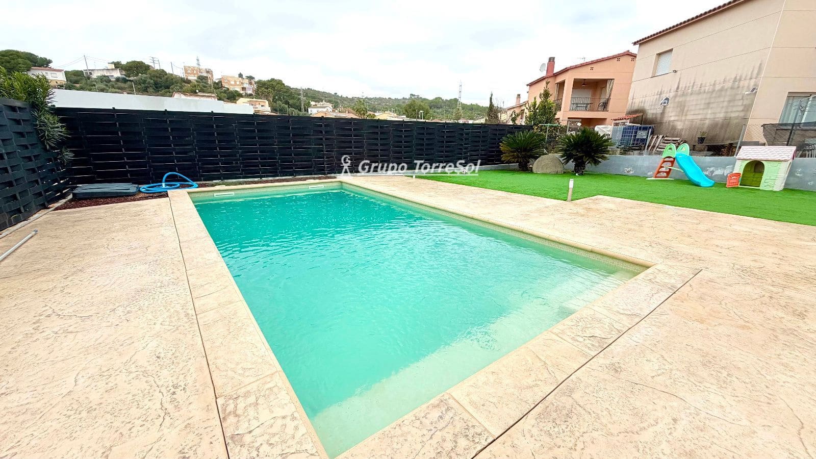 4 bedroom Villa for sale in Segur de Calafell with pool garage - € 430,000 (Ref: 9727065)